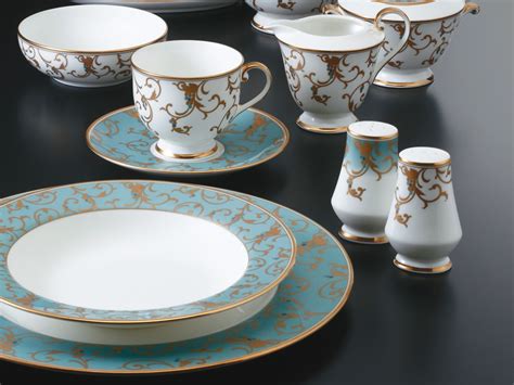 Bone China vs Porcelain | Comparison from 7 Perspectives - NARUMI ...