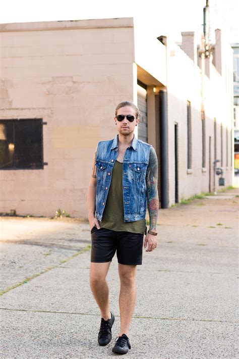 Long Jean Vest Outfits