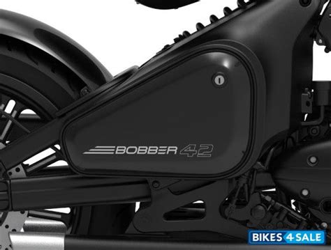 Jawa 42 Bobber Black Mirror price, specs, mileage, colours, photos and ...