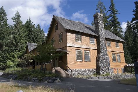 National Park Inn at Mount Rainier National Park - Visit Rainier
