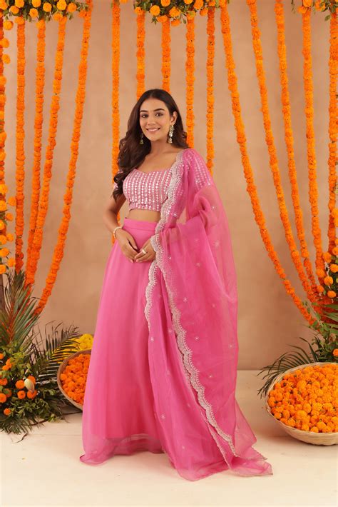 AKIRA HOT PINK DETAILED LEHENGA SET – Deasha India