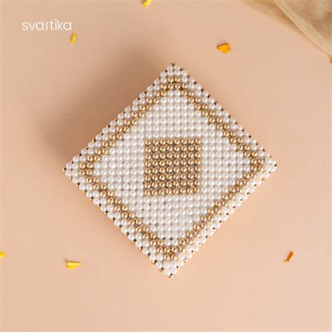 White & Gold Pearl Pooja Chowki (5 Inch)