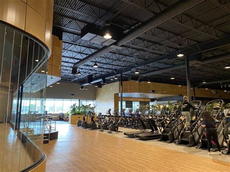 GOLDS GYM - FRIENDSWOOD - Updated October 2025 - 16 Photos & 10 Reviews ...