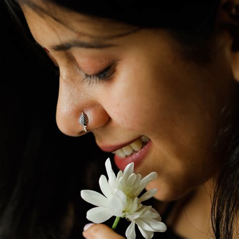 Buy Silver Leaf Nose Pin (Clip on) | House of Aadyaa