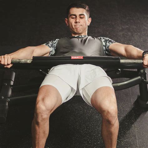 Invincible Barbell Squat Weight Lifting Pad – Sportswing.in
