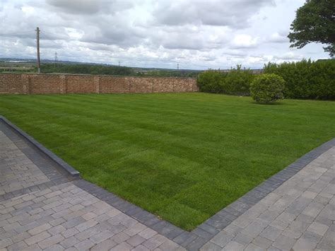 Fresh Turf Rolls Newcastle | Same Day Delivery | Newcastle Turf