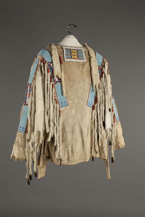 R4-2 Clothing & Regalia — Native American Art Teacher Resources