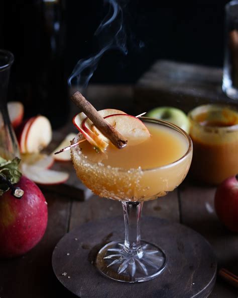 Caramel Apple Martini – Peaches 2 Peaches
