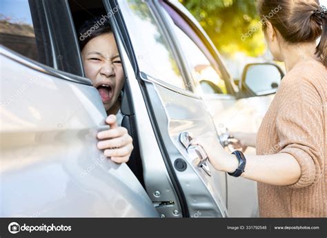 Car Door Injuries at Randee Andes blog