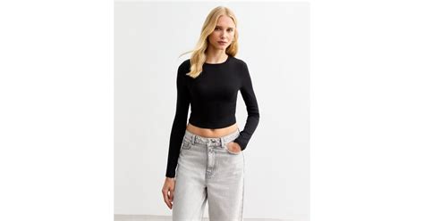 Black Long Sleeve Cropped T-Shirt | New Look