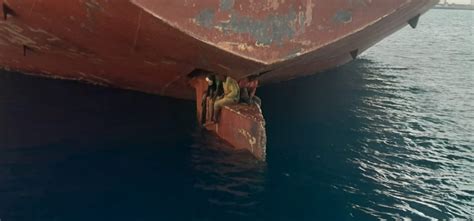 3 Men Survive 11 Days On A Ship Rudder