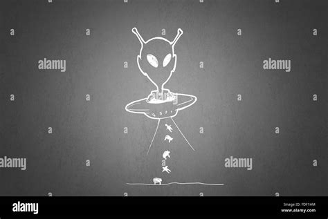 Alien Sketch Realistic 的图像结果