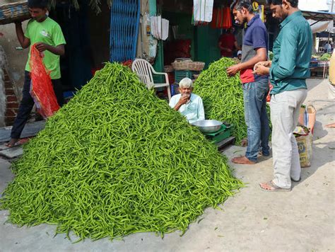 Why green chilli has become so expensive and tips to substitute it in ...