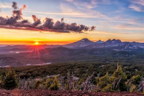17+ Badass Bend Hikes to Conquer During Your Visit