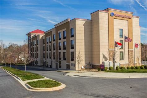 COMFORT SUITES LAKE NORMAN - HUNTERSVILLE - Hotel Reviews, Photos, Rate ...