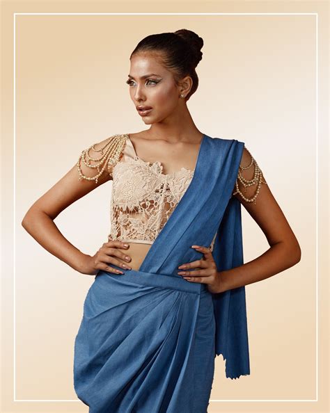 Home Page – WhiteByDinaaz