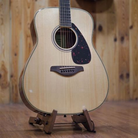 Yamaha FG820 Acoustic Guitar Natural