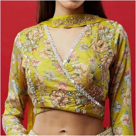 क्या अपने अंगरखा स्टाइल ब्लाउज़ के ये 15 न्यू डिज़ाइन देखे? - DusBus