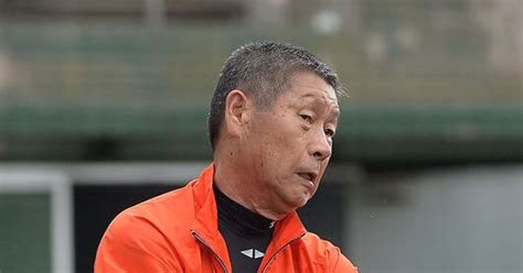 [사진]김성근 감독,'모자도 벗고 혼신의 펑고!'