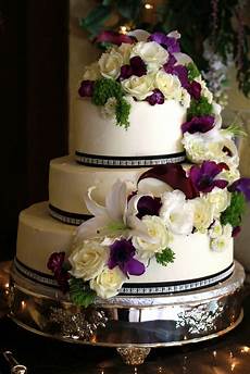 Fresh Flowers On Wedding Cakes by Exquisite Cookies 3 Tier Wedding Cake With Fresh Flowers Fresh Flowers On Wedding Cakes