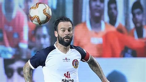 ISL: AIFF changes referee decision, red card shown back to Daniel Fox ...