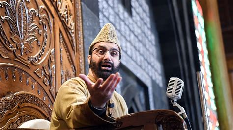 Mirwaiz hopeful of apex court striking down "discriminatory Waqf Act"