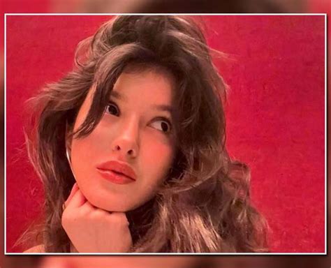 Curtain Bangs: Celebrities Who Flaunted The Trend | Herzindagi