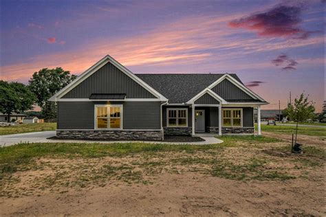 Realty - Hahn Realty and Auction