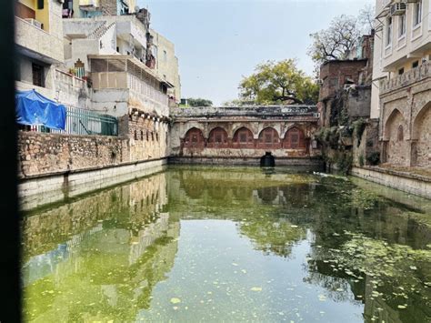 An Iftar at Hazrat Nizamuddin’s Dargah, a Date with History - The Wire