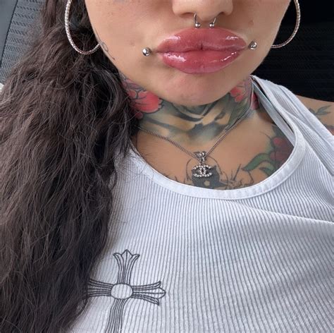 @xocuban • Milkshake Website Builder