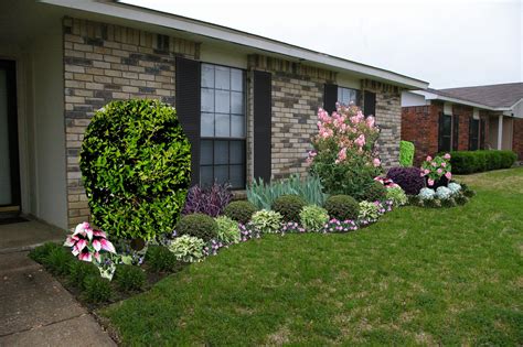 Small Front Lawn Landscaping Ideas
