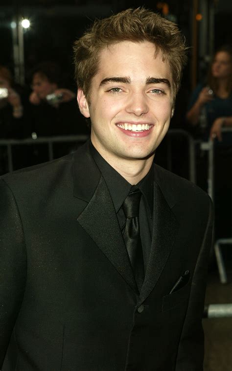 Drew Tyler Bell Net Worth in 2023 - Wiki, Age, Weight and Height ...