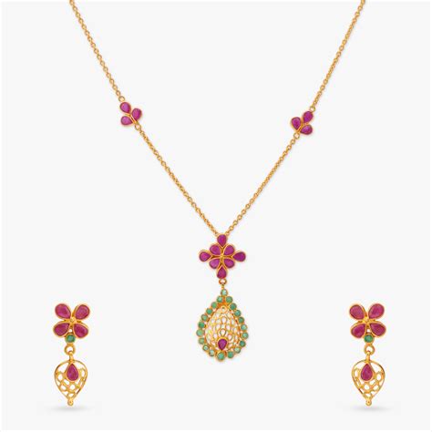 Majestic Gold Pendant with Chain and Earrings Set