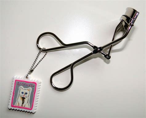 Shu Uemura Shupette Eyelash Curler* - The Luxe List