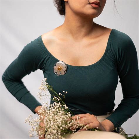 Candy Cosmos Pin – Leafy Affair