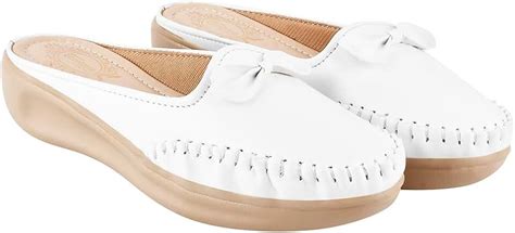 Amazon.in: 50% Off Or More - Girls' Shoes / Shoes: Shoes & Handbags