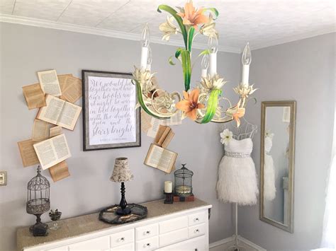 Styling Harvard: Guest Room + Book Wall - Styling Harvard