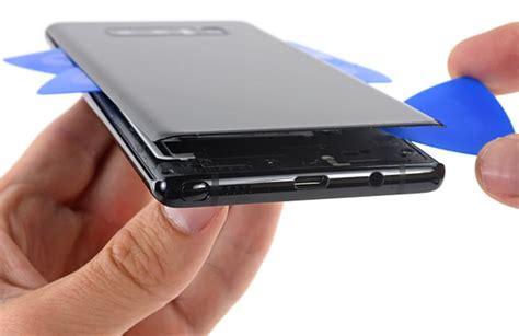 How to Open a Samsung Galaxy Note 8 的图像结果