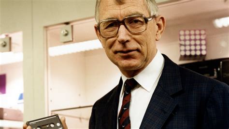 Father of the cassette tape, Lou Ottens, dies at 94 | Tech News (HT Tech)