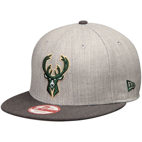 New Era Milwaukee Bucks Heathered Gray Action 2-Tone 9FIFTY Adjustable Hat