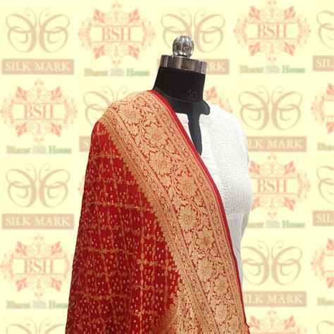 Shade Of Red Georgette Banarasi Handloom Bandhani Dupatta - Bharat Silk ...
