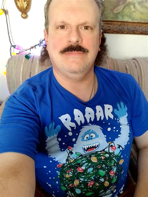 Sending happy stachey Holiday greetings to all from me and my Bumble tee. Hope all you all got ...