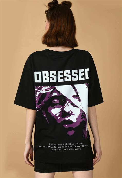 Women's Oversized T-shirt – Offmint