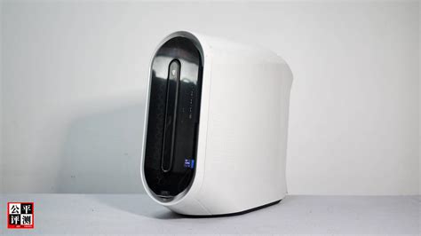 Alienware R15 Unboxing 的图像结果