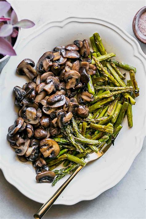 Roasted Asparagus and Mushrooms ⋆ 5 Ingredients + 30 Minutes!