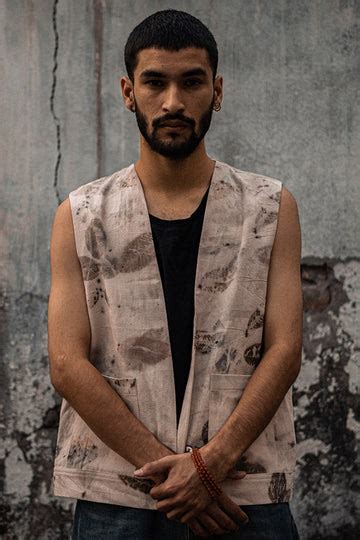 Trendy Women's Tops, Scarves, Sarees & Stoles | Shop Online – mulyaindia