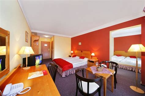 HOTEL GENDORF (Vrchlabi) - Apartment Reviews, Photos, Rate Comparison ...