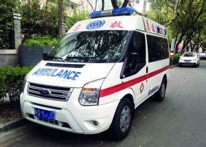 南京黑救护车调查：长期在大医院公开运送病人-搜狐新闻