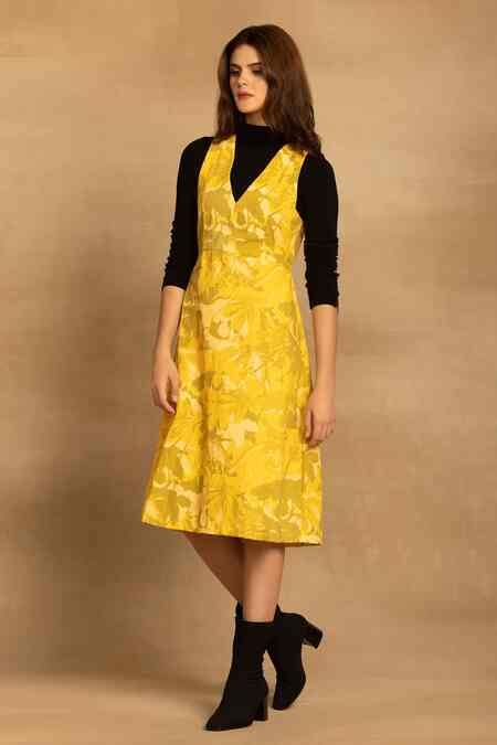 Buy Yellow 100% Cotton Twill Printed Floral V Neck Sara Shift Dress For ...