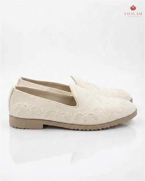 Ivory Egret Suede Loafer – Hand-Beaded Tonal Ivory Wedding Jutti – Vhalam